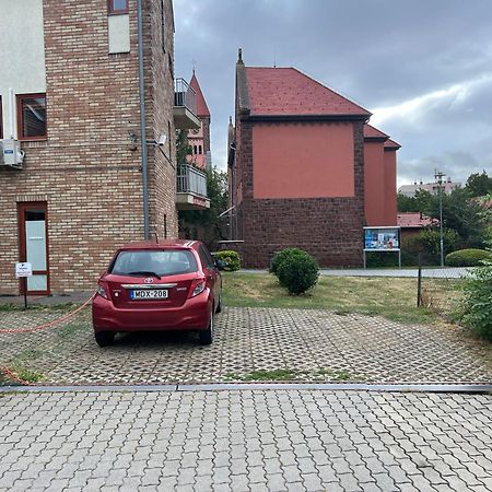 Robinson Szigete Apartment Balatonfured Exterior photo